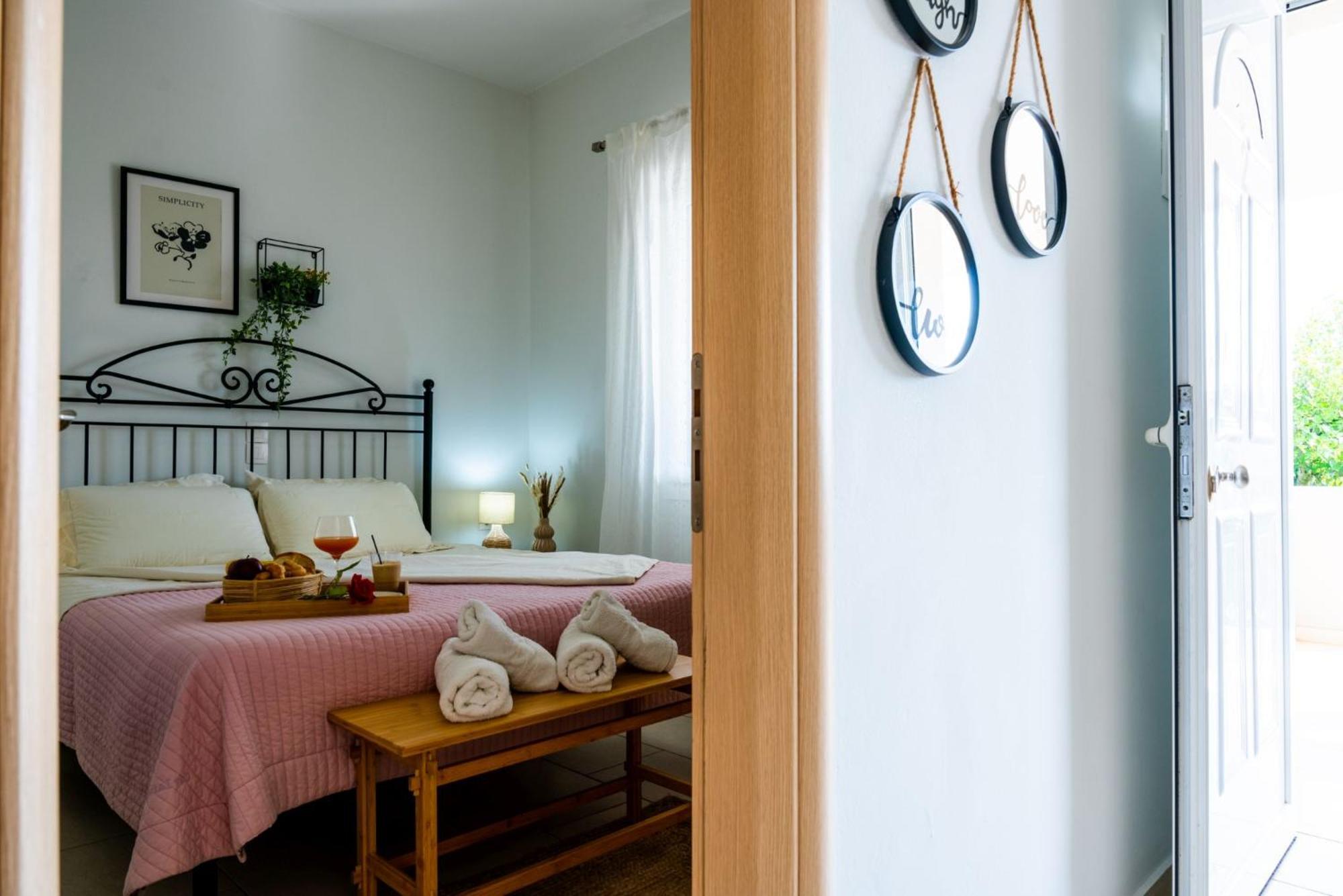 Tesys Studios And Apartments لاغاناس الغرفة الصورة