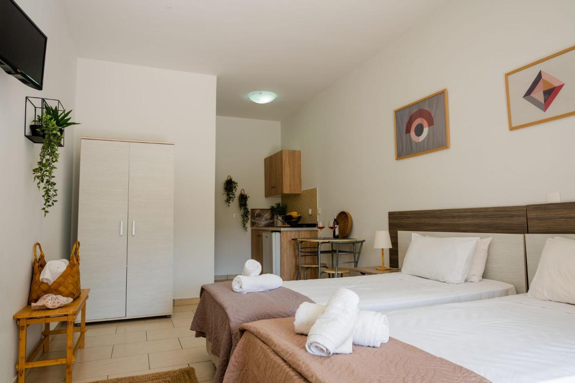 Tesys Studios And Apartments لاغاناس الغرفة الصورة