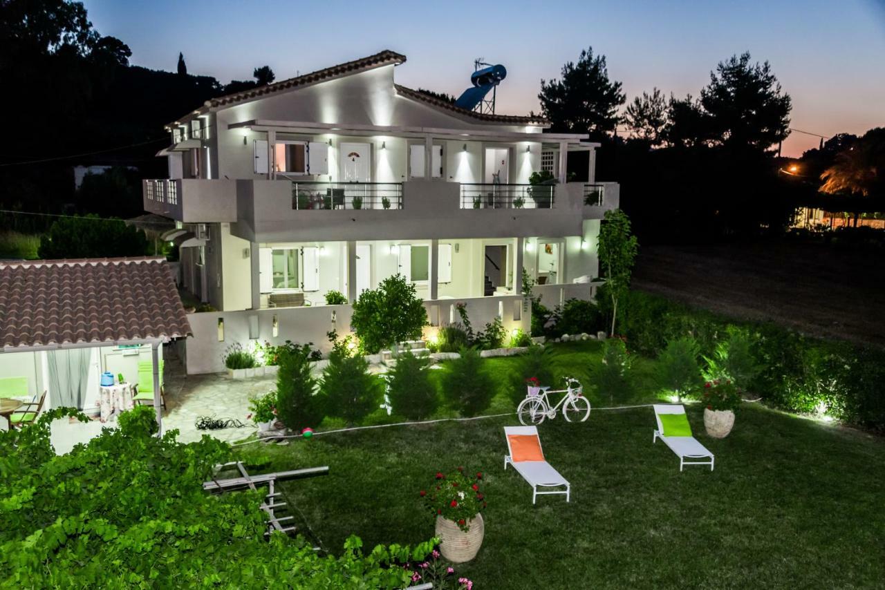 Tesys Studios And Apartments لاغاناس المظهر الخارجي الصورة