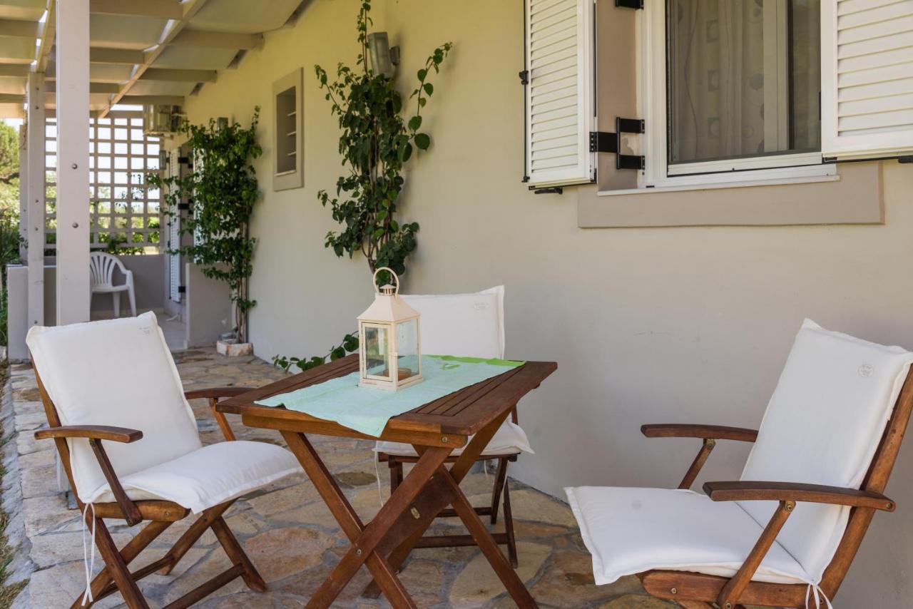 Tesys Studios And Apartments لاغاناس المظهر الخارجي الصورة